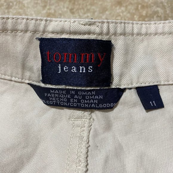 Tommy Hilfiger Khaki Shorts 11 - Picture 4 of 9